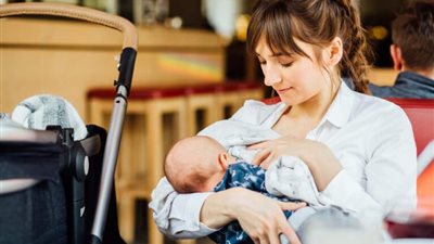 MOM FINDS A VIDEO OF HER BREASTFEEDING POSTED ONLINE BY A STRANGER – HER RESPONSE IS BRILLIANT