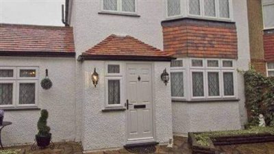 House looks beautiful – but people refuse to buy it because of what they see inside