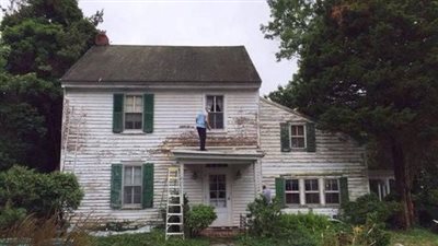 Neighbors got together, collected $10 000 and repaired the poor elderly pensioner’s house