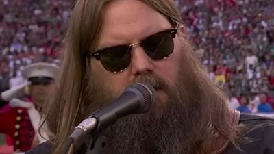 Chris Stapleton gets fans incredibly emotional at Super Bowl