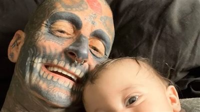 Dad With 240 Tattoos Faces Backlash As People Think He Is A Horrible Father – Then His Wife Reveals The Truth