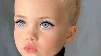 At age 4, people referred to her as “the most beautiful girl in the world.”