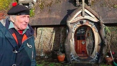 Incredible creation: A 90-year-old crafts his own enchanting hobbit abode