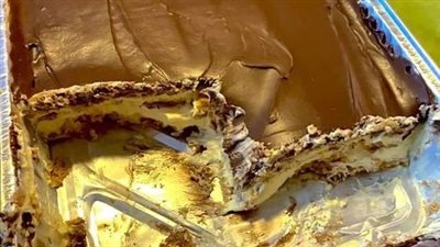 No bake Chocolate Eclair Cake